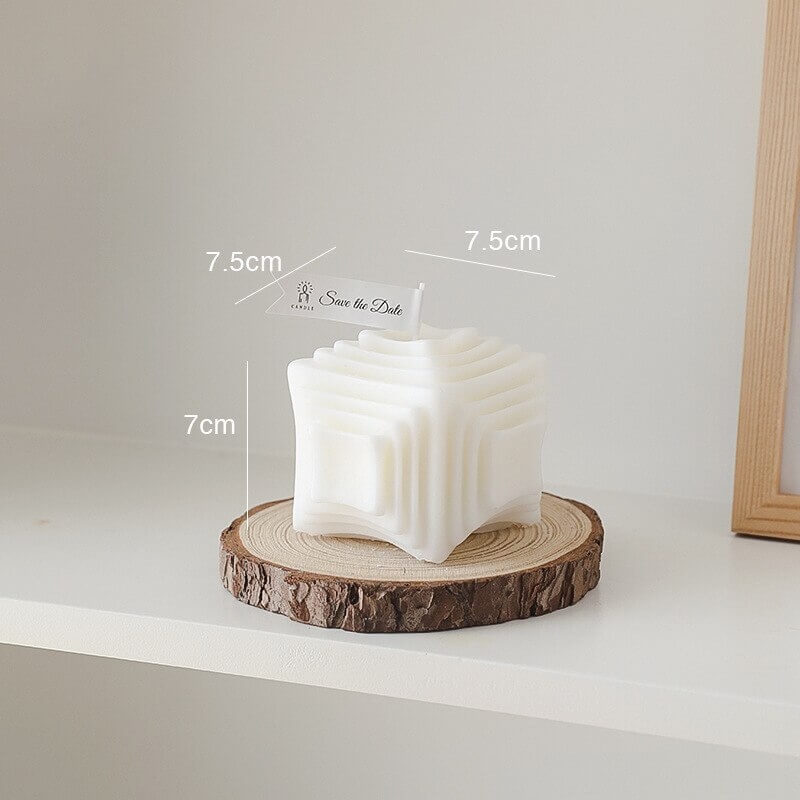White cube candle on wood slice - 7.5cm x 7.5cm x 7cm - 1_a00e57c8