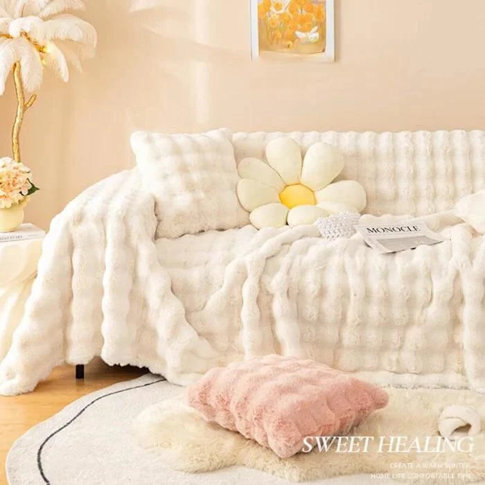 [Compre 1, Leve 2 + Almofada de Brinde] Kit Camélia - Capa em Chenille com Escudo Anti-Manchas e Anti-Odor
