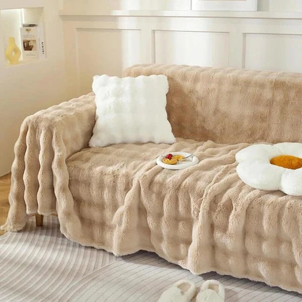 [Compre 1, Leve 2 + Almofada de Brinde] Kit Camélia - Capa em Chenille com Escudo Anti-Manchas e Anti-Odor